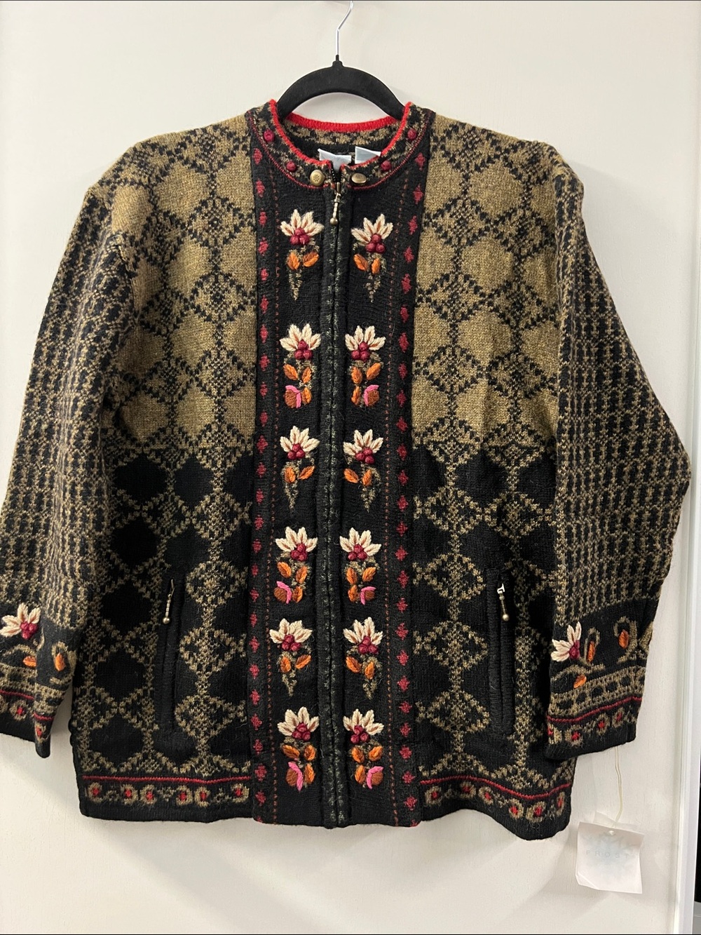 NWT Icelandic Design Vintage "Frost" Line Wool Blend Embroidered Cardigan M